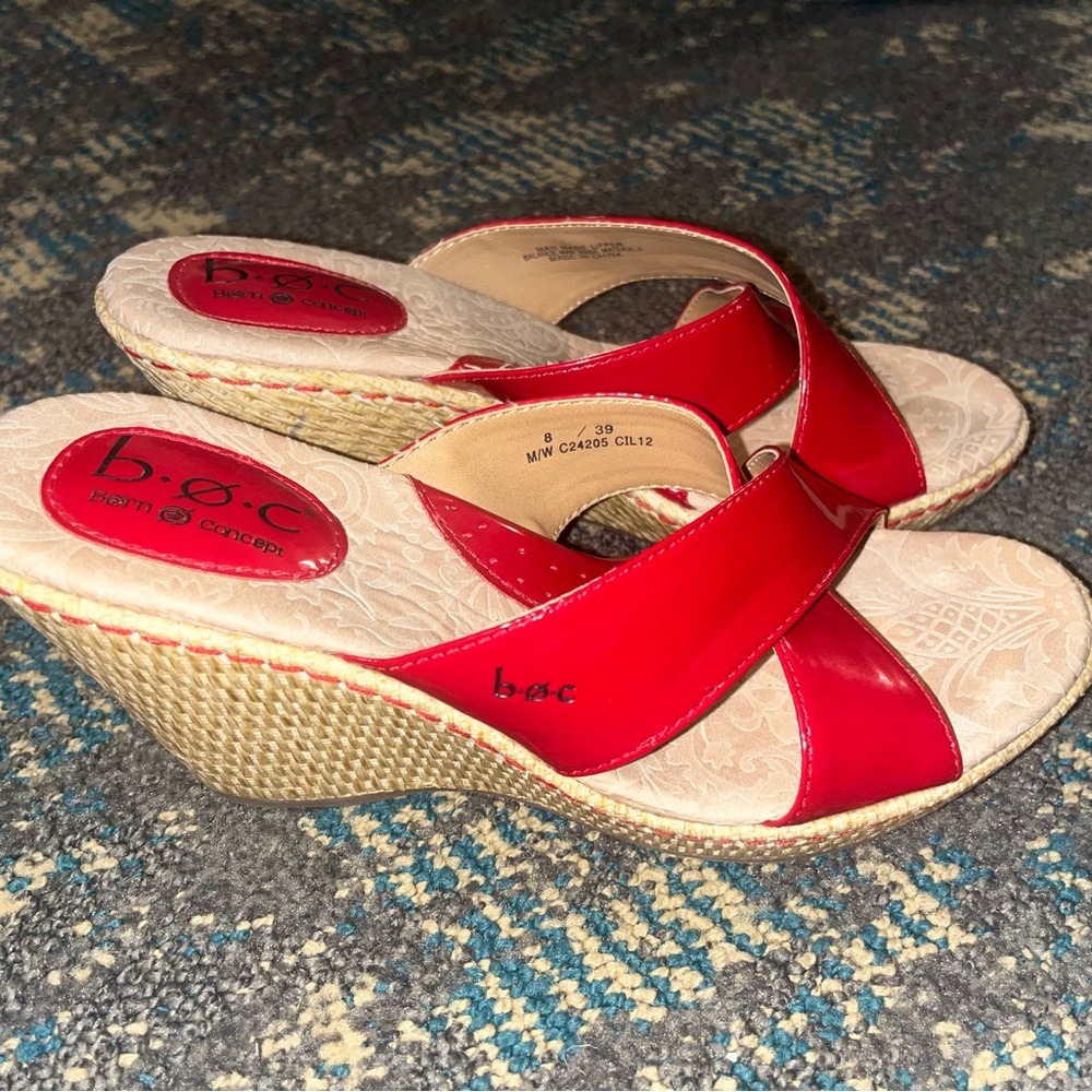 B.o.c. Born Red Wedge Zefira Cork Sandals Sz 8 Lk New